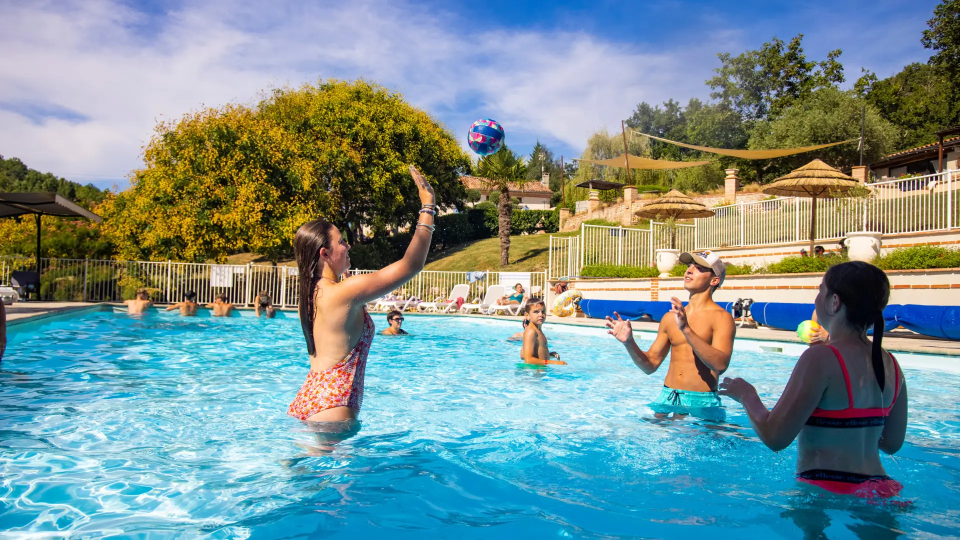 Schwimmbad auf dem Campingplatz
