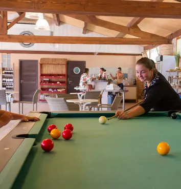 salle-de-jeux Salle de jeux au camping